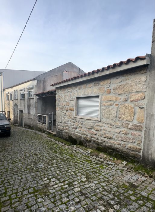 Linda moradia para reconstruir