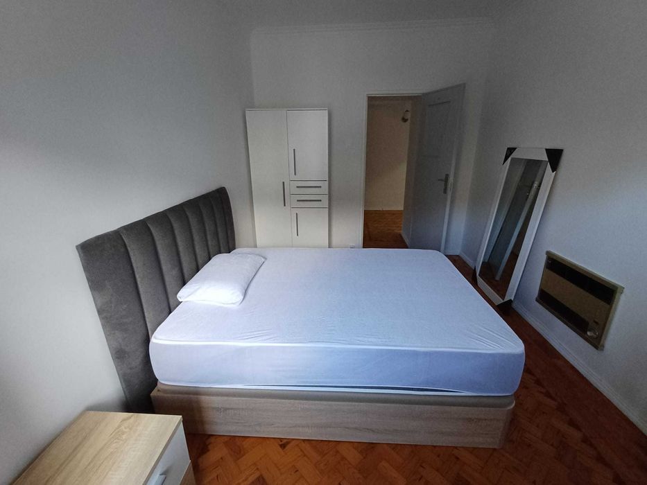 Quartos para arrendar – Apartamento Remodelado, Excelente Localização