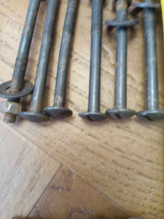 Меблеві болти, фурнітура