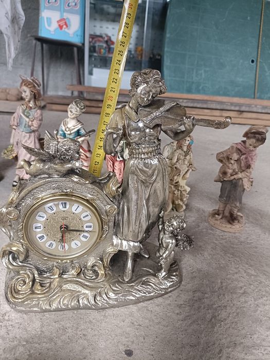 Estátuas diversas decoração