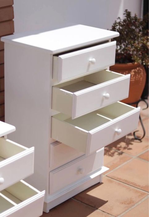 Mesas de cabeceira - Madeira Maciça e pedra mármore