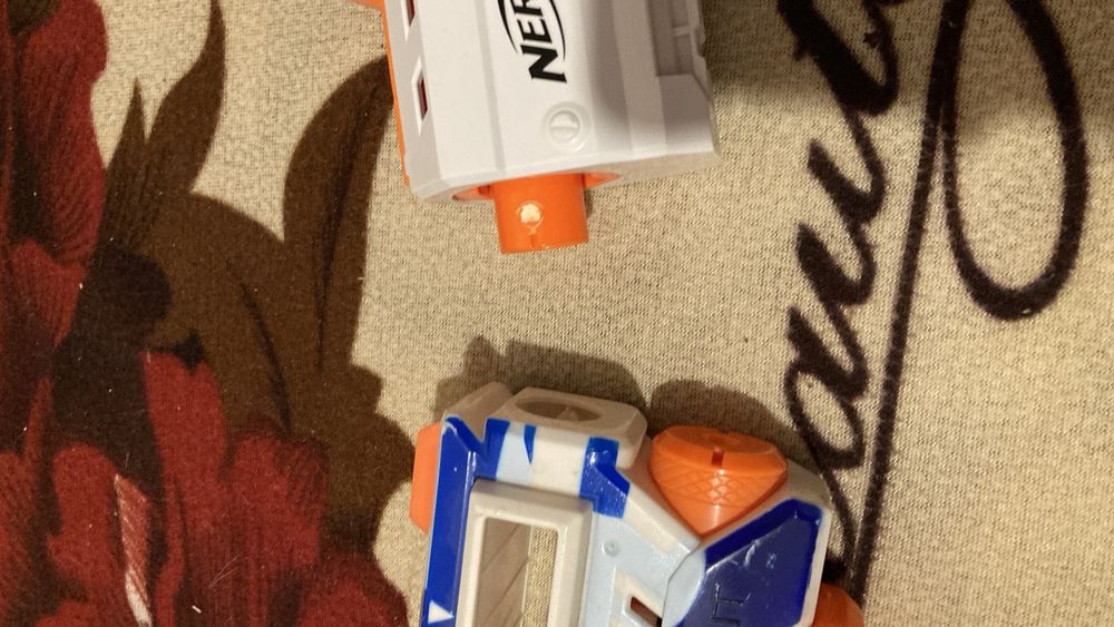 Нерф 2 штуки с дефектами