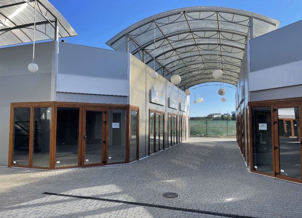 Продам комерційне приміщення біля 7 небо