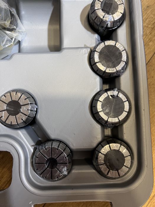 Jogo de Pinças ER40 com Mandril e Chave (Novo/Embalado)