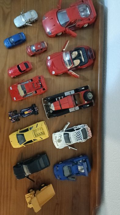 Miniaturas à escala (Burago, Maisto,etc)