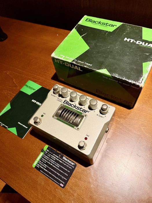 Blackstar HT dual na calxa com transformador