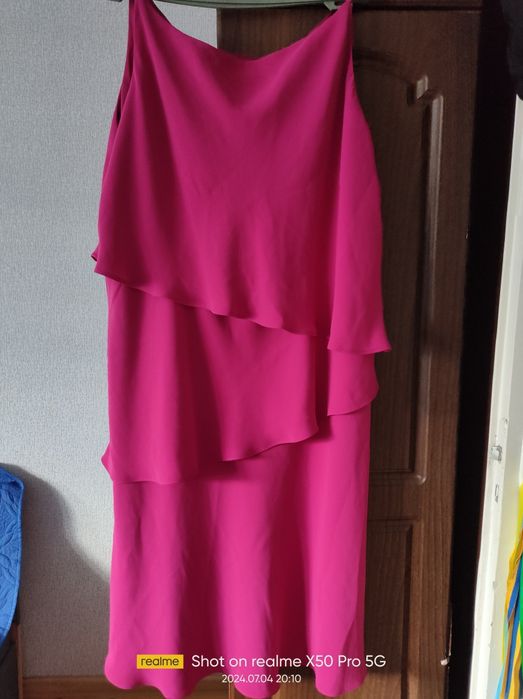 Продам плаття  на