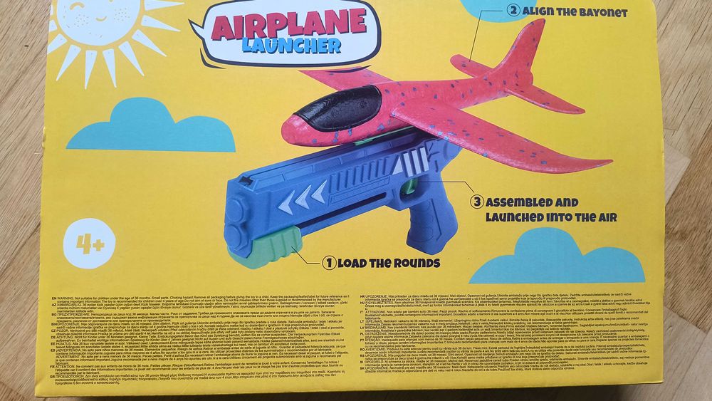 Szybowiec z wyrzutnią pistoletem. Airplane launcher. Dzień dziecka