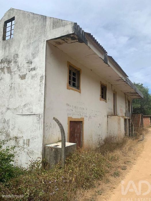 Casa de Campo T3 em Casais e Alviobeira de 192 m2