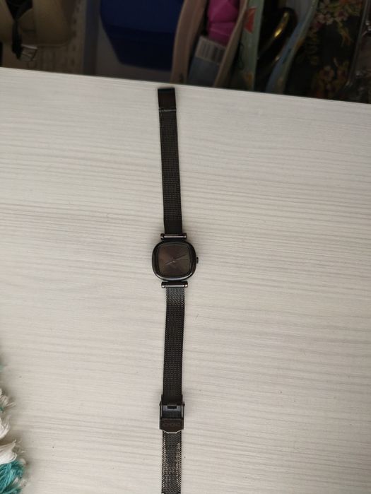 Продам часики, недорого