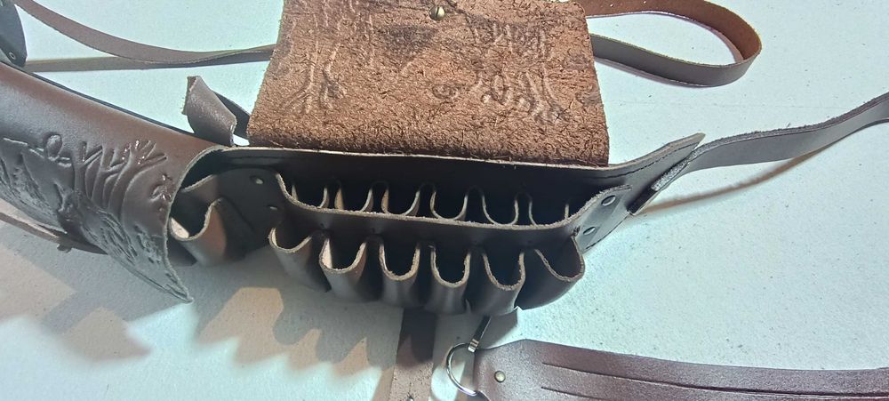 Патронташ кожаный закрытый двухрядный на 36патр.(12,16к)"Подарочный"