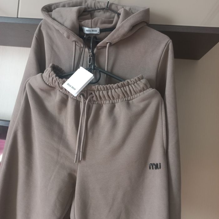 Костюм женский Miu Miu    M ,L