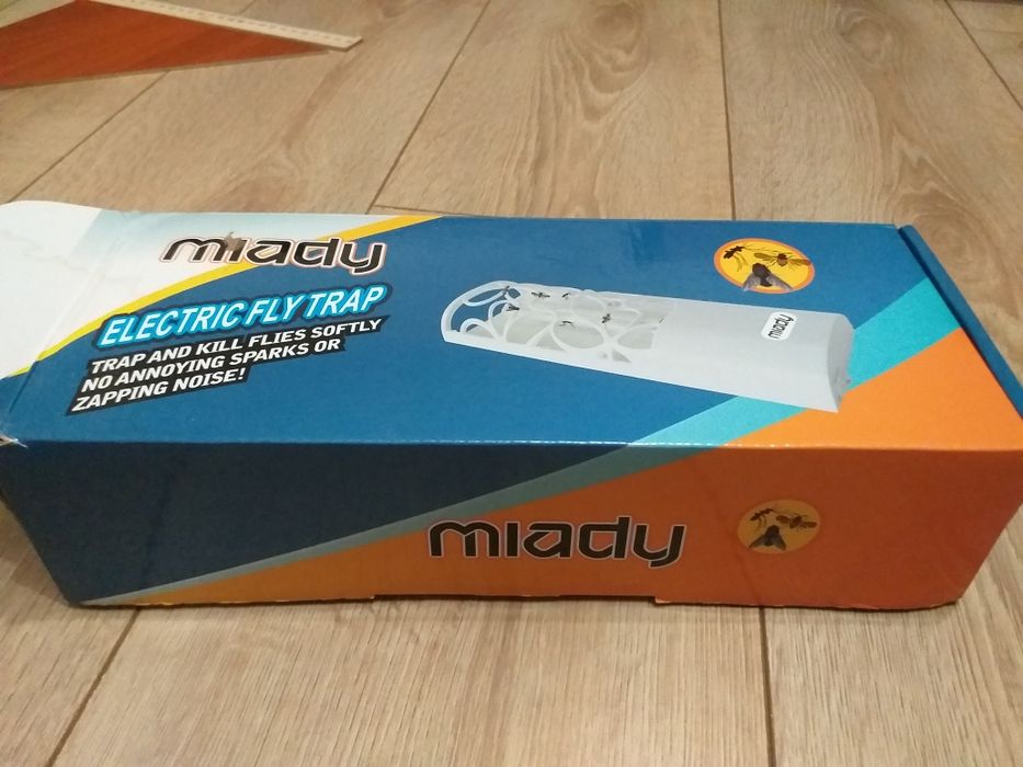 электрическая ловушка для мух Miady. Э