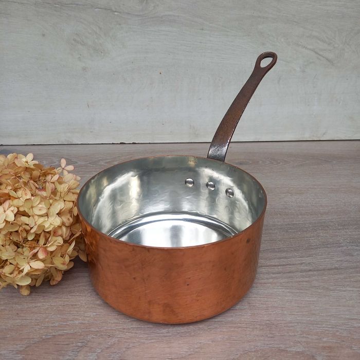 Profesjonalny miedziany garnek rondel poj 1,6 grube dno sygnowany nowy