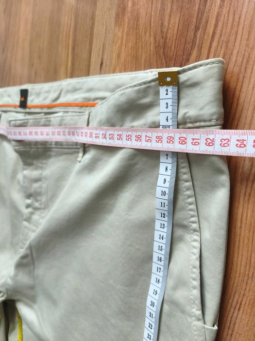 BOSS Spodnie Chino Slim Fit 48/34 (33WC)