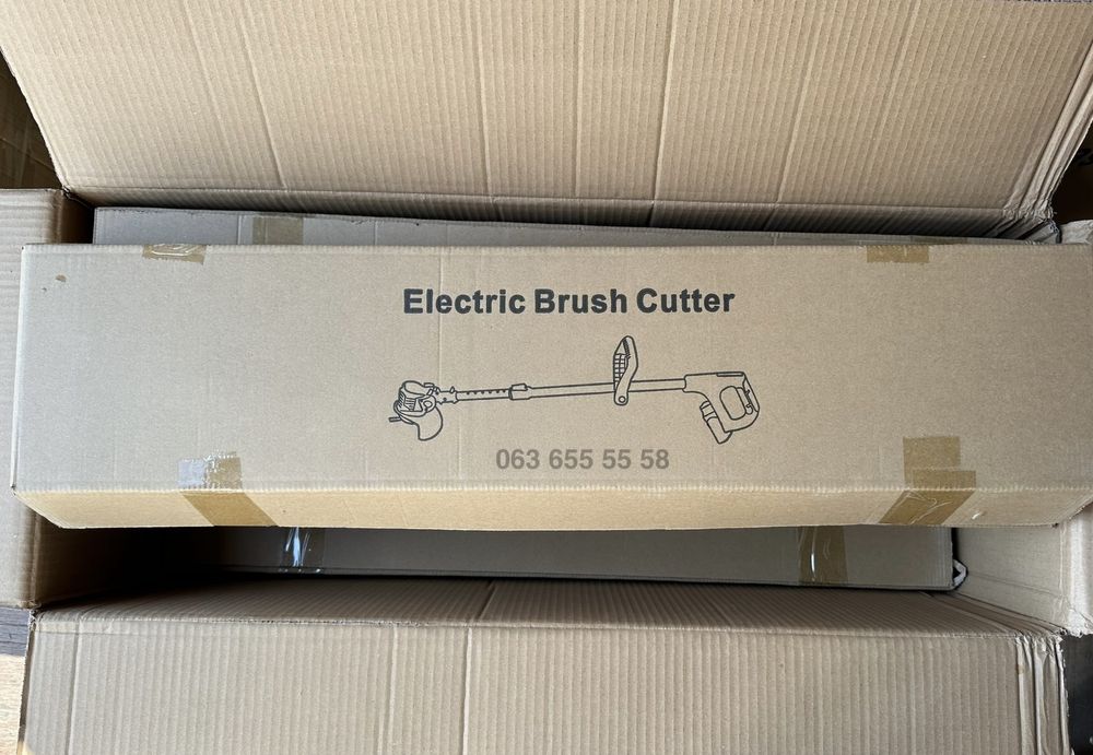 Аккумуляторная газонокосилка (триммер, мотокоса) для скашивания травы