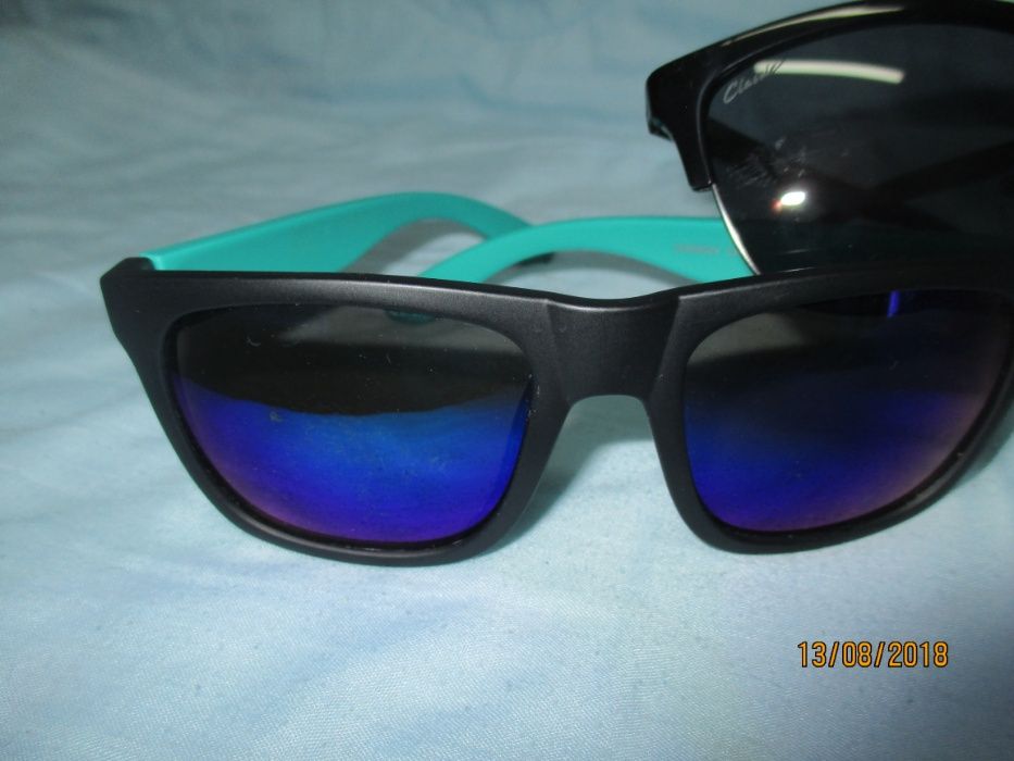 Vários Óculos de Sol