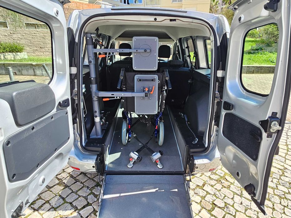 DOKKER 1.5 DCI Com Rampa Para Cadeira Rodas / Mobilidade Reduzida