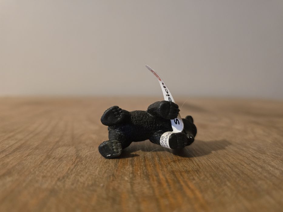 Schleich młody czarny niedźwiedź figurka model wycofany z 2003 r.