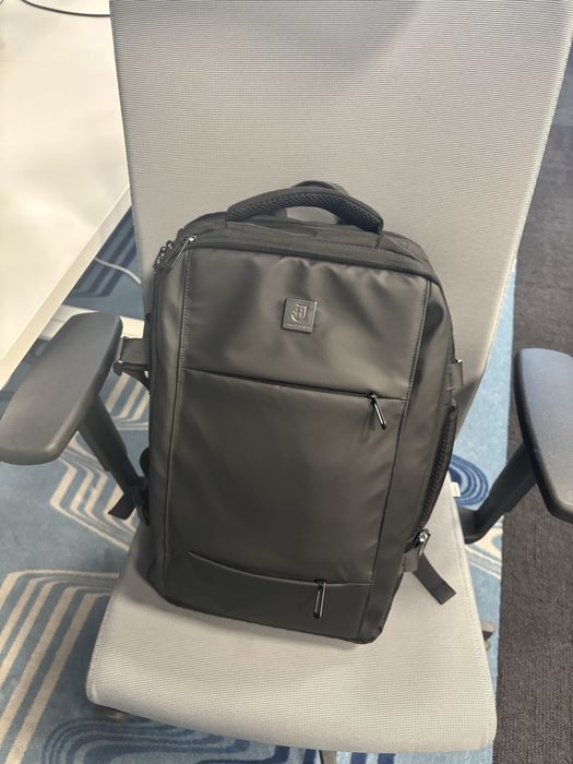 Plecak James Hawk. City travel/Bagaż podręczny