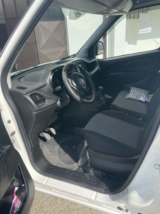 Fiat doblo de 3 lugares em bom estado so com 85000km