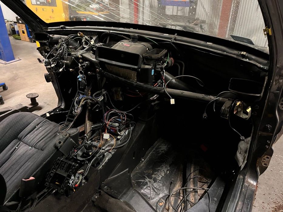 Mercedes 124 na części