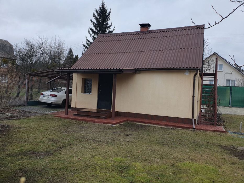 Колонщина. Будиночок з виходом на озеро