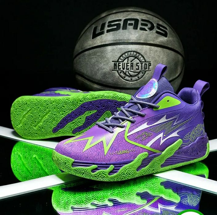 Кроссовки баскетбольные,  волейбольные.