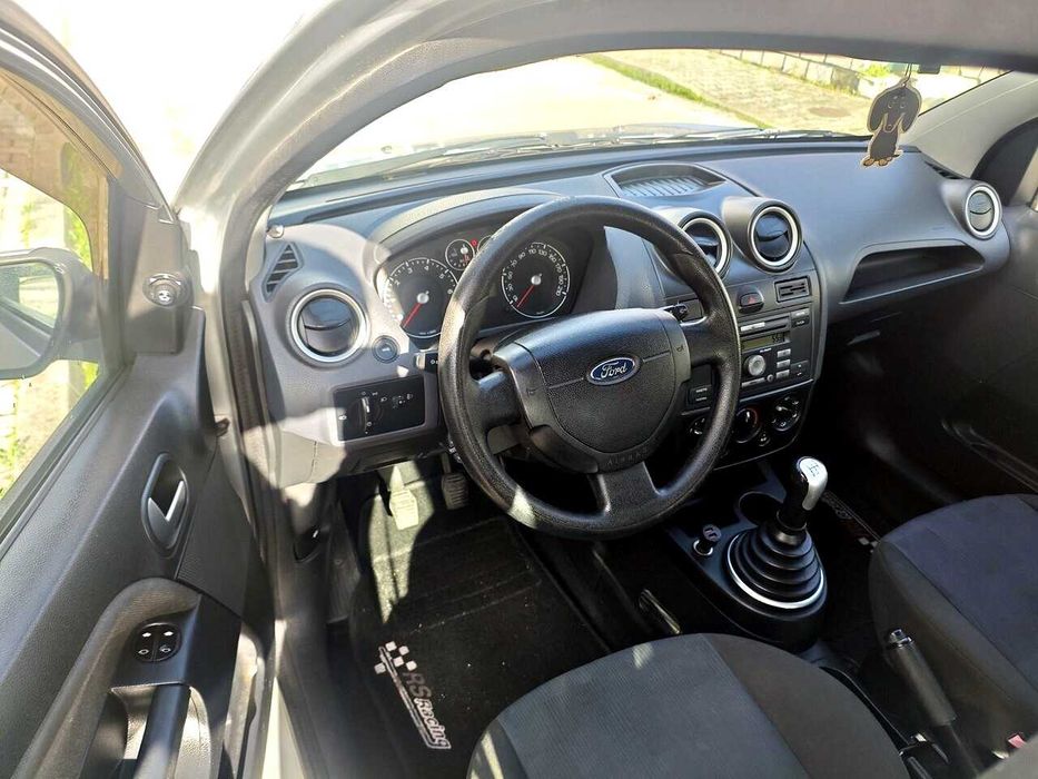 Ford Fiesta 1.2 - 120.000km