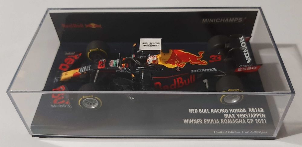 Max Verstappen Red Bull RB16B 2021 Minichamps