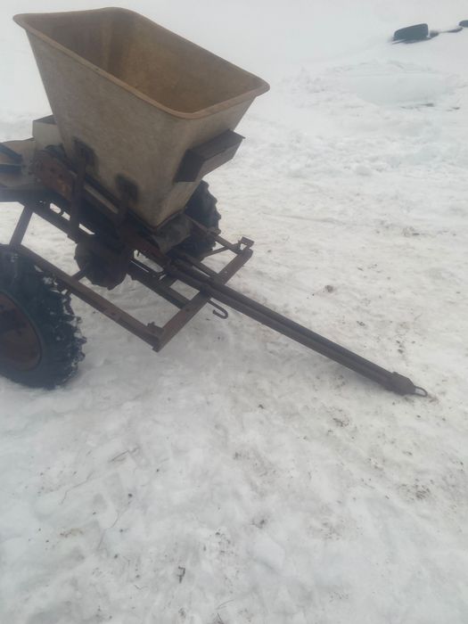 Sprzedam rozsiewacz kos