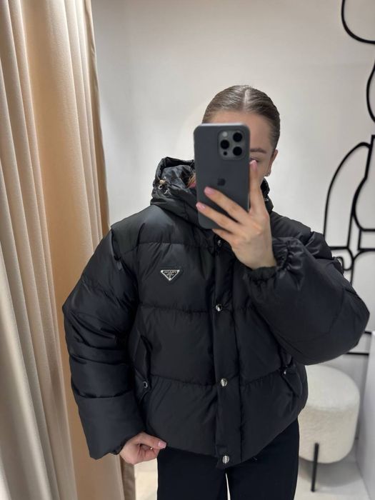 Куртка/жилетка  Prada трансформер, чорний колір