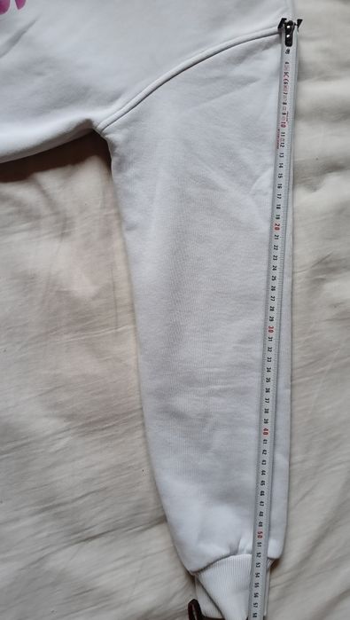 Biała oryginalna bluza adidas z kapturem różowe logo