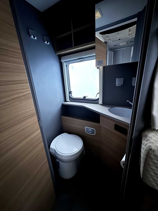Kamper Wynajem Półintergra Premium Dethleffs JUST T7052 EB 5 os
