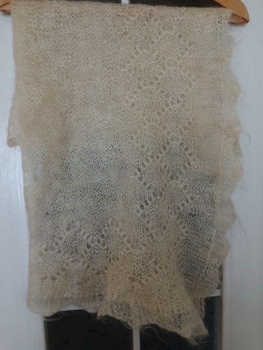 Продам ажурну хустку пухову