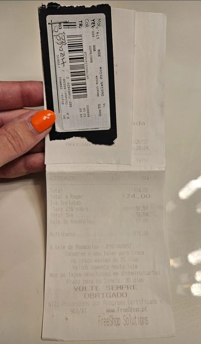 Mala pequena da Emporio Armani