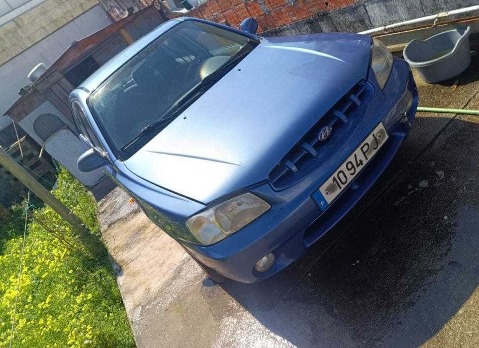 Vendo carro para peças sem documentos