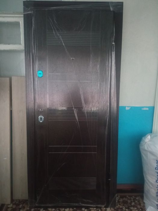 Продам дверь, абсолютно новая, самовывоз.