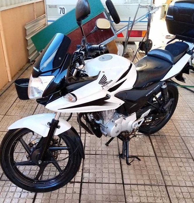 Honda 125 CBF em muito bom estado