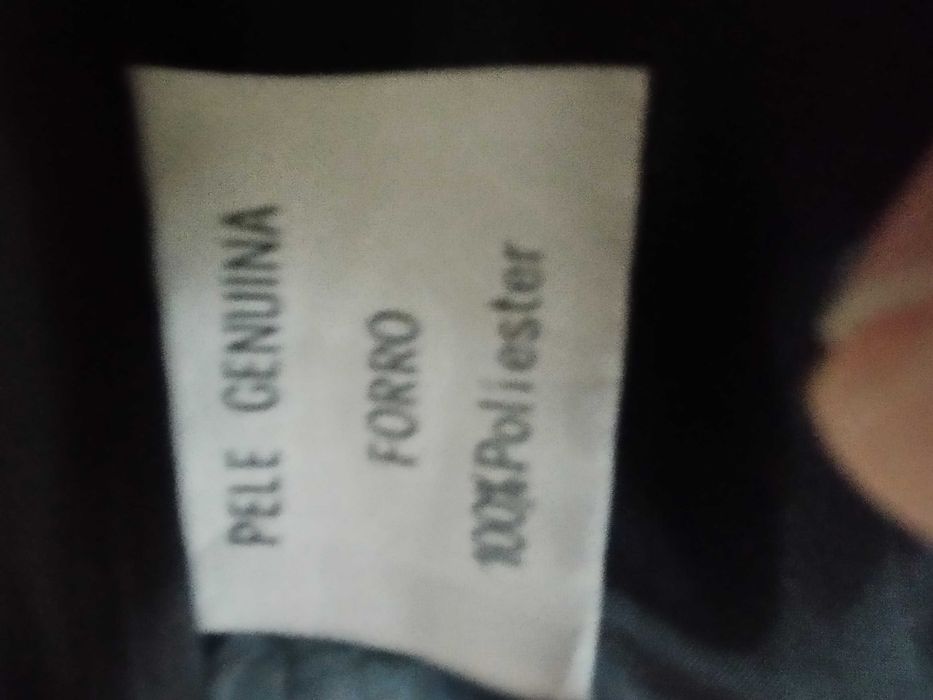 Casaco preto em pele genuína