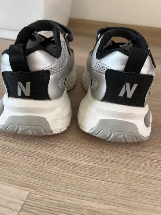 Кросівки 34 розмір