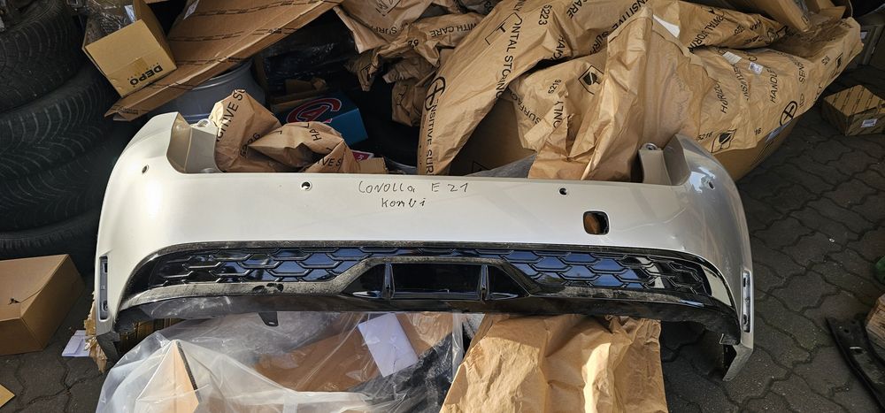 Toyota Corolla E21 lift GR kombi Zderzak tył tylny 52159-02C80