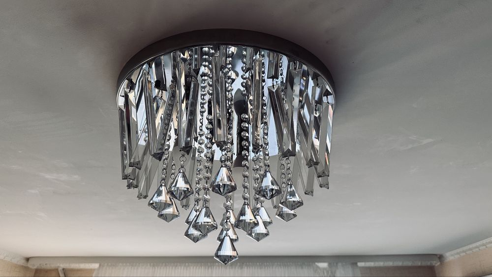 Люстра в зал / в спальню