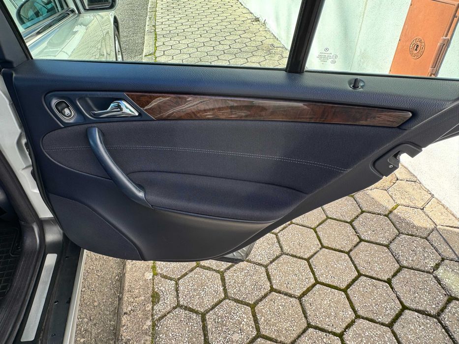 Mercedes C220 (S203)