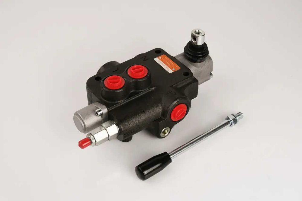 Надійний, якісний гідророзподільник Р40, Р80 на МТЗ, ЮМЗ, Т40, Т150