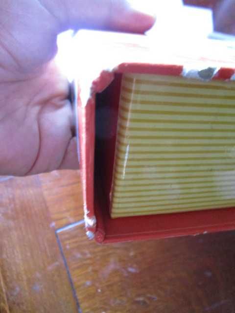 kinder surpresa conjunto na caixa monstros