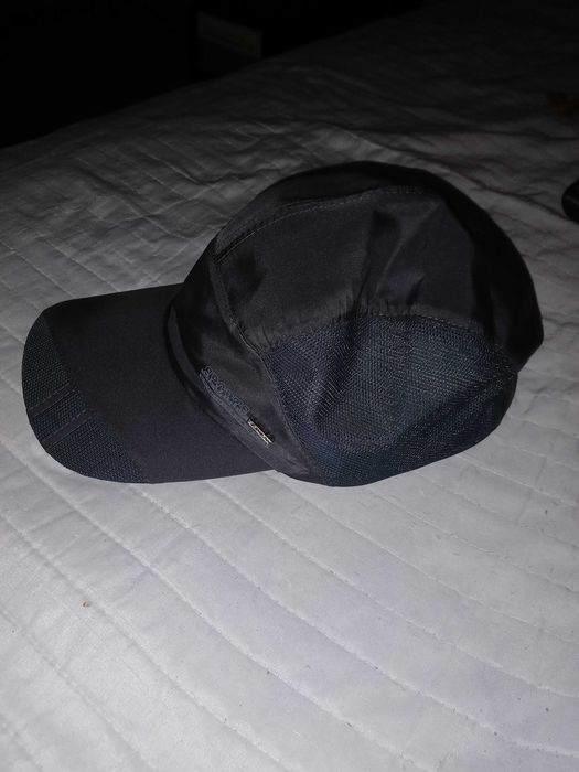 Czapka z daszkiem, oddychająca, regulowana, uniwersalna ,siatka