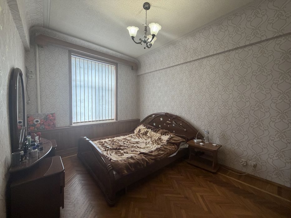 Продам 2х.комнт.квартру на ул.Пастера. Центр.