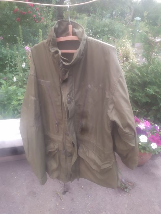 Форма олива(тактическая)Состояние хорошое!Цена без торга 1400!