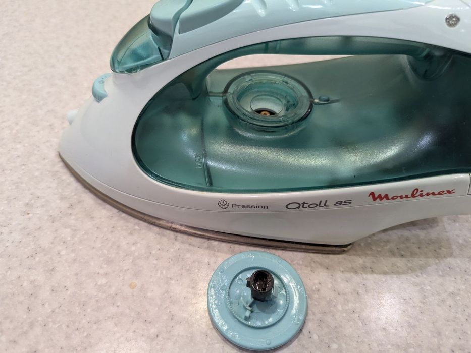 Праска. Утюг Moulinex
